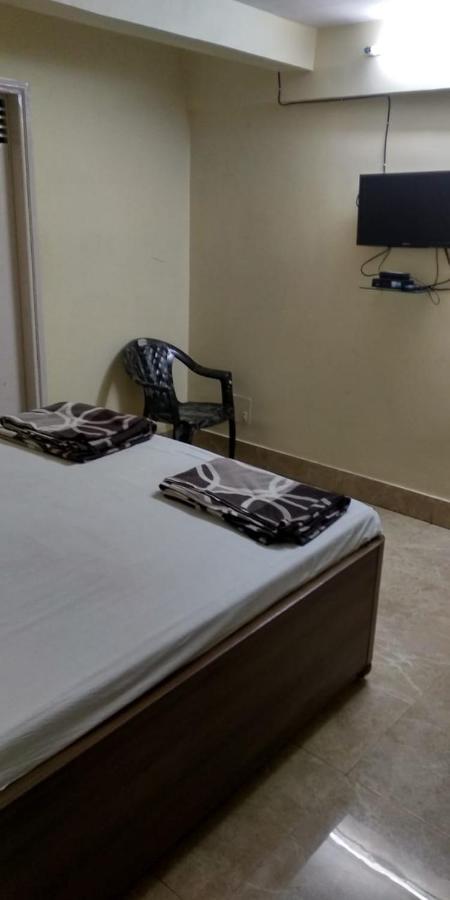 Adarsh Lodge Jamshedpur Bagian luar foto